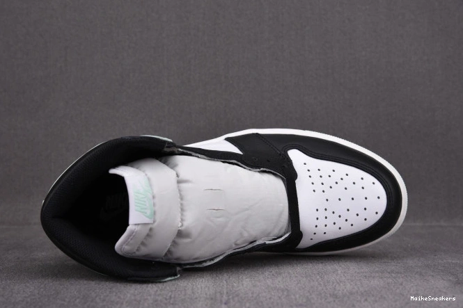 MaikeSneakers Retro High 861428-100 1 Igloo Jordan 0714
